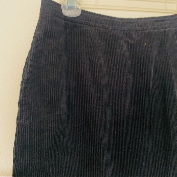 CALVIN KLEIN JEANS black corduroy mini skirt sz 28 - Picture 3 of 9
